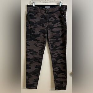 Wit & Wisdom Camouflage Print Pants